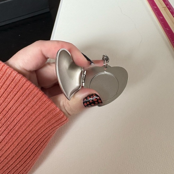 Avon Breast Cancer Awareness Silver Heart Locket Keychain Ribbon Pink Stones - Picture 4 of 4